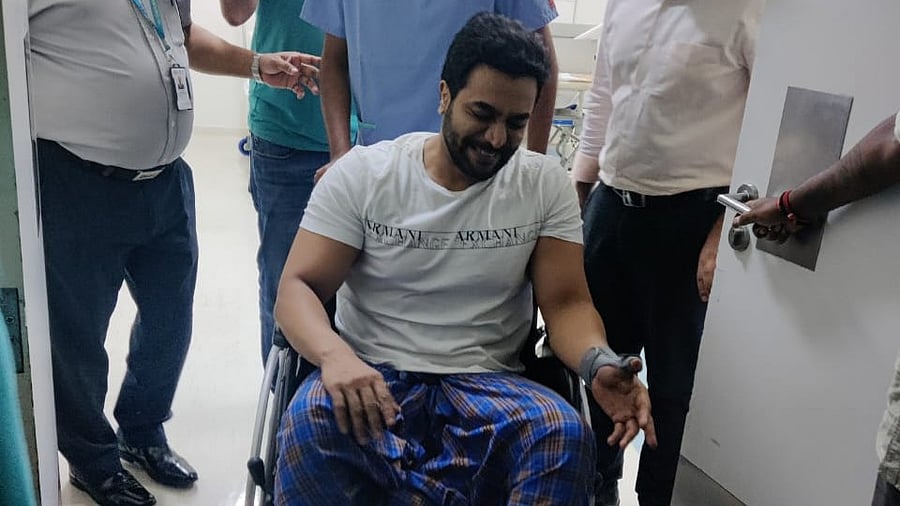 <div class="paragraphs"><p>Actor&nbsp;SriiMurali is seen in a wheelchair.</p></div>