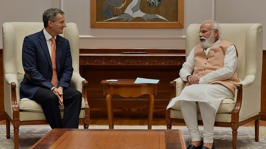 <div class="paragraphs"><p>PM Modi and&nbsp;QS president Nunzio Quacquarelli.</p></div>