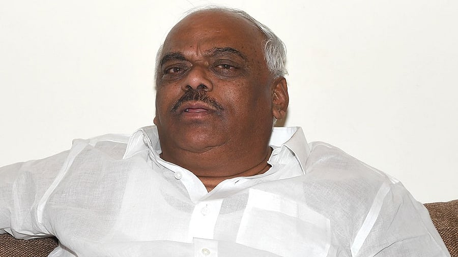 <div class="paragraphs"><p>Former Speaker Ramesh Kumar</p></div>