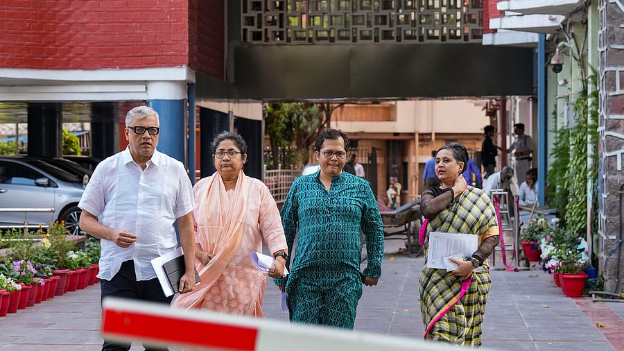 <div class="paragraphs"><p>TMC leaders Derek O'Brien, Dola Sen, Saket Gokhale and Sagarika Ghose leave after meeting the Election Commission of India, at Nirvachan Sadan in New Delhi, Monday, April 1, 2024.</p></div>