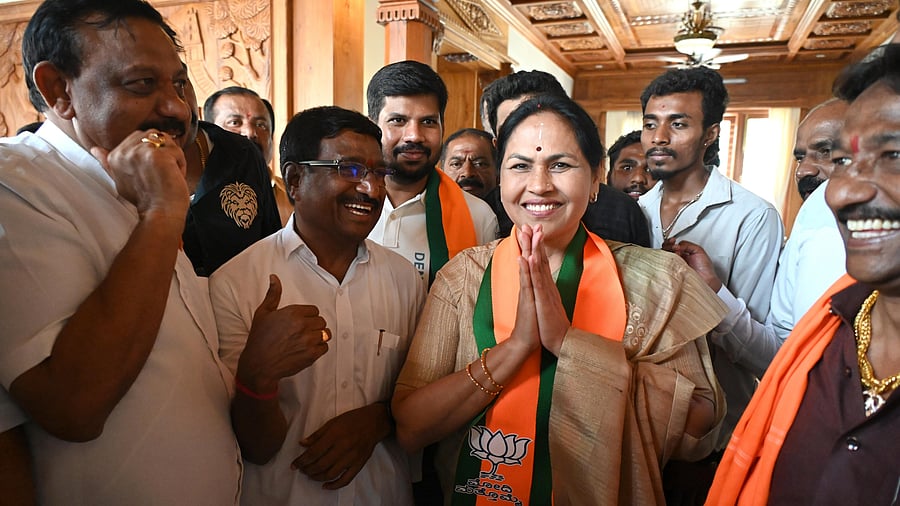 <div class="paragraphs"><p>Shobha Karandlaje has begun her campaign to win the polls against Rajeev Gowda of the Indian National Congress. </p></div>