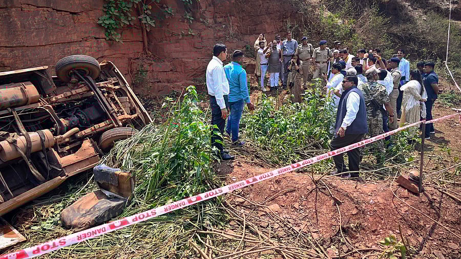 <div class="paragraphs"><p>Chhattisgarh Deputy Chief Minister Vijay Sharma visits the accident site where a bus fell into a 'murum' soil mine pit on Tuesday night, in Chhattisgarh's Durg district, Wednesday, April 10, 2024. </p></div>
