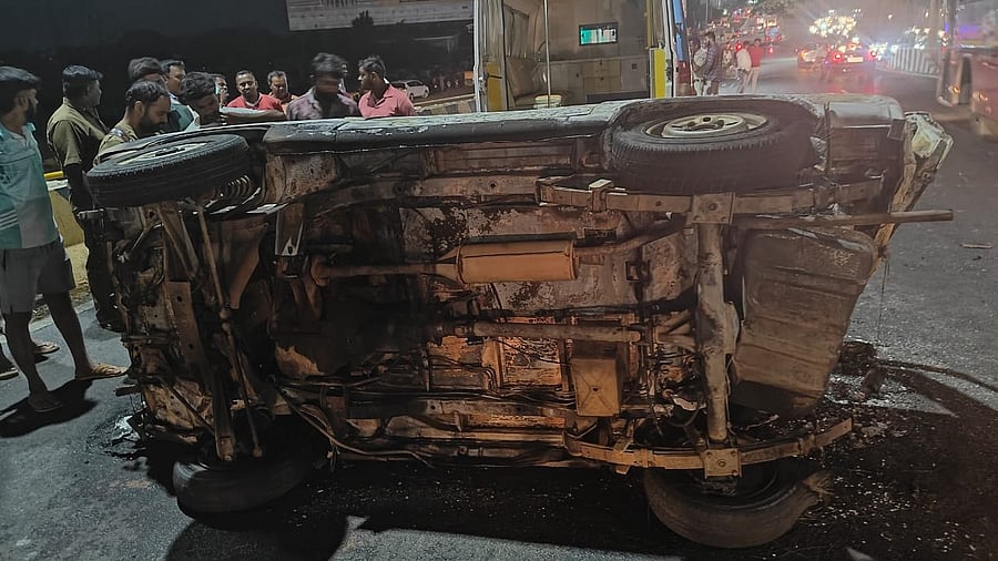 <div class="paragraphs"><p>The Maruti Suzuki Baleno that rammed into the van. The accident occurred on Tumakuru-Bengaluru stretch of National Highway 48.</p></div>