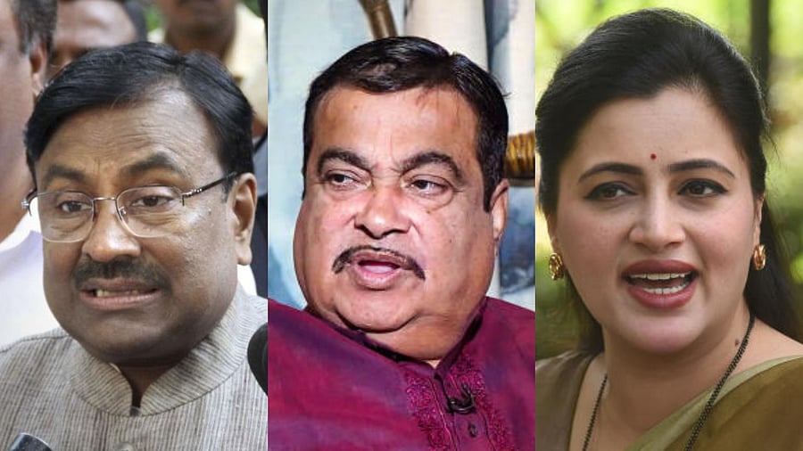<div class="paragraphs"><p>(L-R) Sudhir Mungantiwar, Nitin Gadkari, Navneet Rana</p></div>