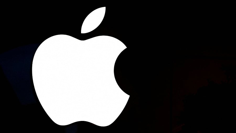 <div class="paragraphs"><p>The Apple logo</p></div>
