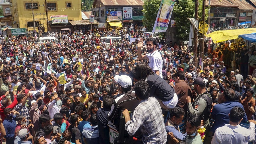 <div class="paragraphs"><p> Engineer Sheikh Abdul Rashid's son Abrar Rashid during a rally in support of his father, for Lok Sabha elections, in Budgam. </p></div>