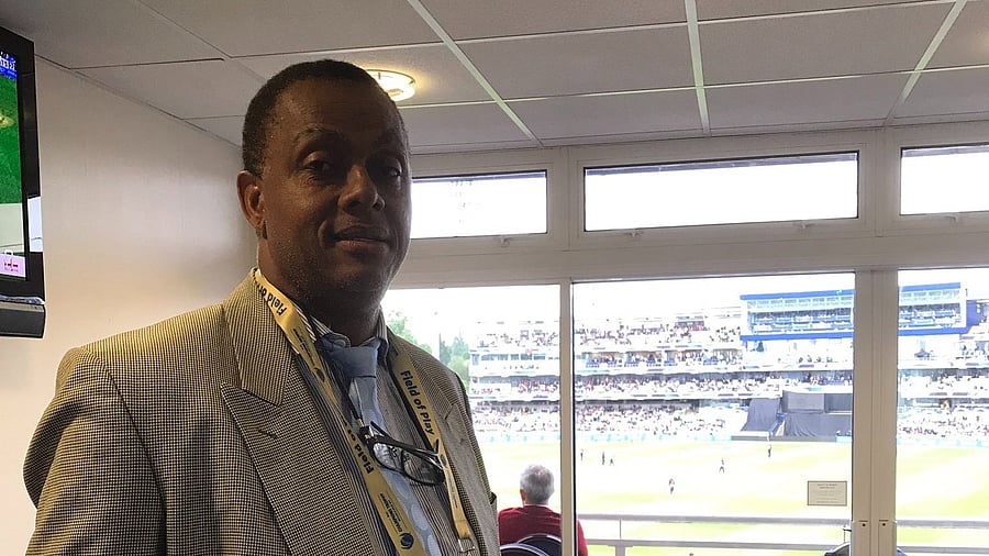 <div class="paragraphs"><p>Courtney Walsh.</p></div>