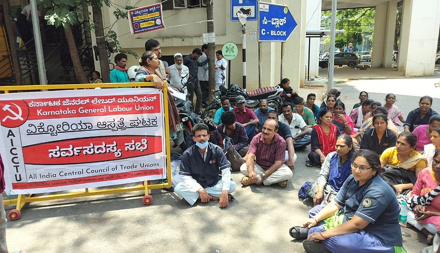 <div class="paragraphs"><p>The ward attenders, who are members of the Karnataka General Labour Union (AICCTU), held sit-in protests at the campus last week.</p></div>