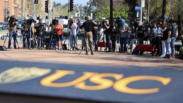 <div class="paragraphs"><p>Students build a protest encampment in support of Palestinians at USC.</p></div>