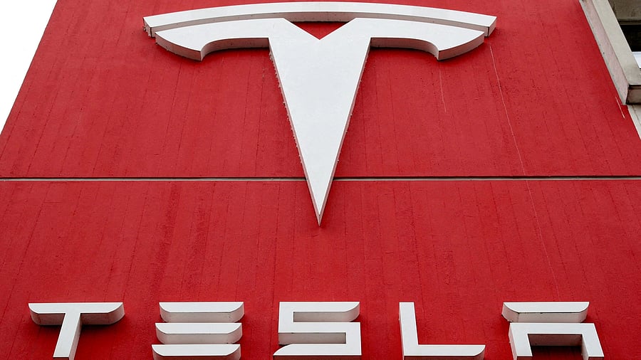 <div class="paragraphs"><p>The logo of Tesla.</p></div>
