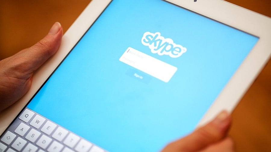 <div class="paragraphs"><p>Skype.</p></div>