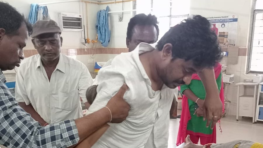 <div class="paragraphs"><p>Violence mars polling in Andhra Pradesh. Picture from Palnadu district.</p></div>