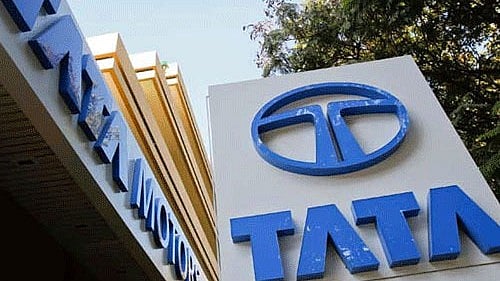 <div class="paragraphs"><p>Tata Motors reported over 3-fold jump in consolidated net profit at Rs 17,528.59 crore in the fourth quarter ended March 31, 2024, riding on sharp increase in Jaguar Land Rover (JLR) sales. </p></div>
