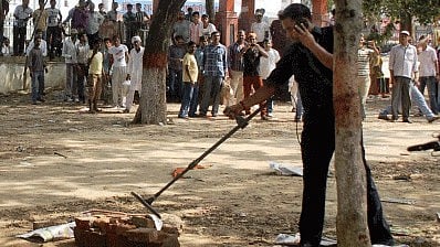 <div class="paragraphs"><p>Police had to scour all the branches of the hospital chain in the city before declaring the threat a hoax. (Representative Image)</p></div>