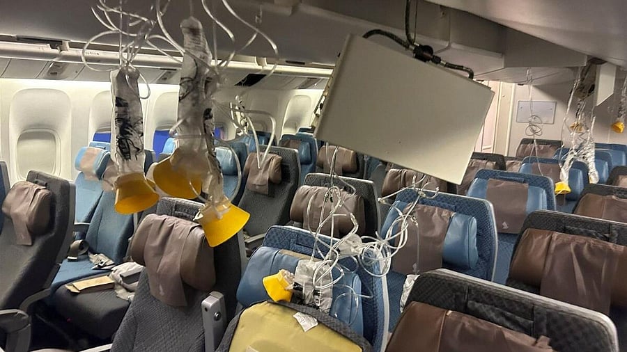 <div class="paragraphs"><p>The interior of the Singapore Airline flight after an emergency landing at Bangkok's Suvarnabhumi International Airport, Thailand. </p></div>