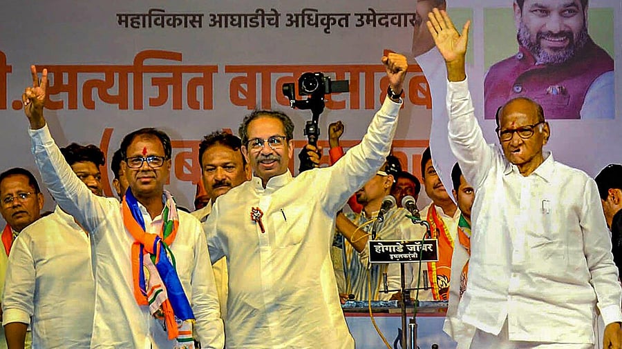 <div class="paragraphs"><p>Shiv Sena (UBT) chief Uddhav Thackeray and NCP (SP) President Sharad Pawar during a public meeting for Lok Sabha polls, in Kolhapur.</p></div>