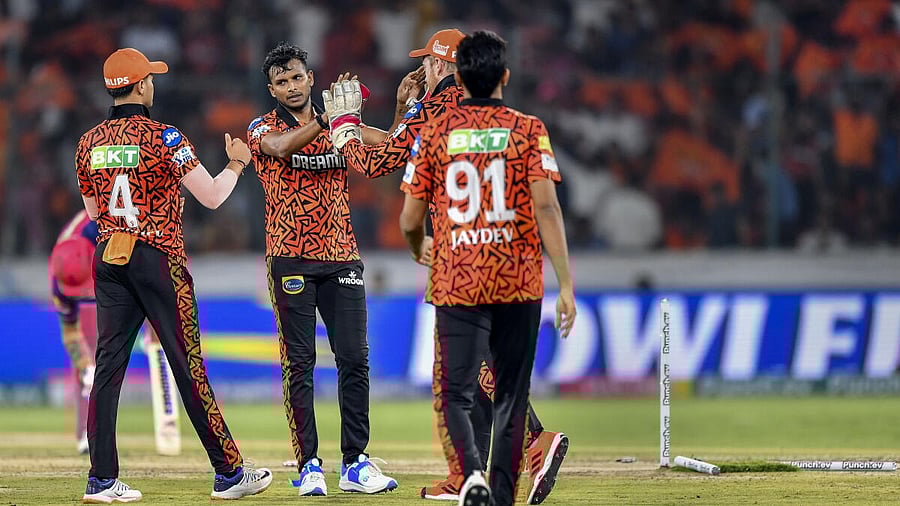 <div class="paragraphs"><p>Sunrisers Hyderabad players celebrate the wicket of Rajasthan Royals batter Yashasvi Jaiswal during the IPL  match at Rajiv Gandhi International Cricket Stadium, Uppal, in Hyderabad.&nbsp;</p></div>