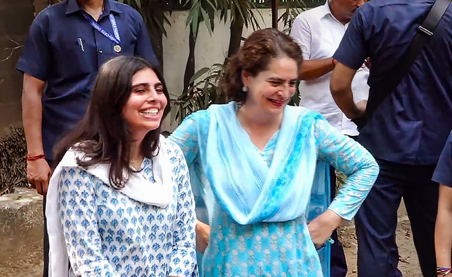 <div class="paragraphs"><p> Congress leader Priyanka Gandhi with her daughter Miraya Vadra at a polling booth during the sixth phase of Lok Sabha elections, in New Delhi, Saturday, May 25, 2024. </p></div>