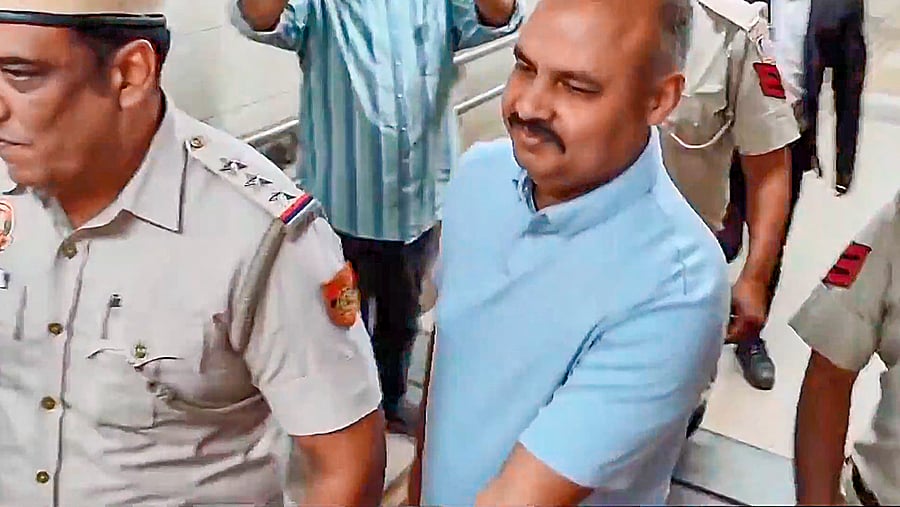 <div class="paragraphs"><p> Delhi CM Arvind Kejriwal's aide Bibhav Kumar</p></div>