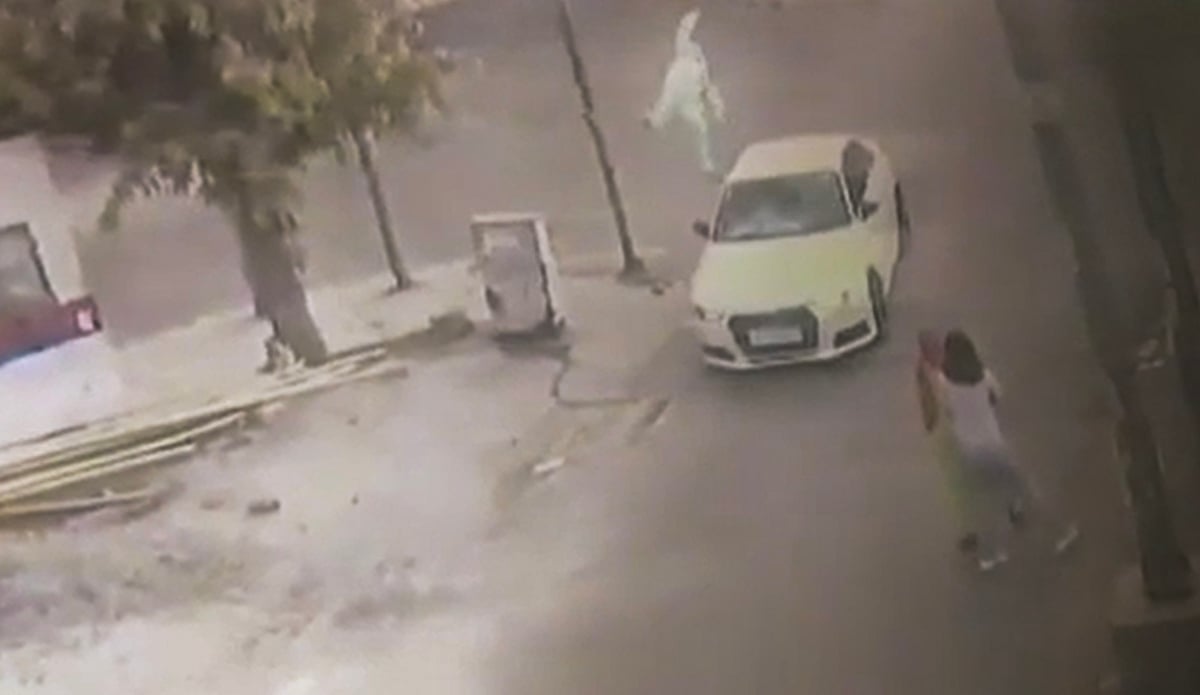 Man tries to kill person by hitting him with car in Pune; detained
