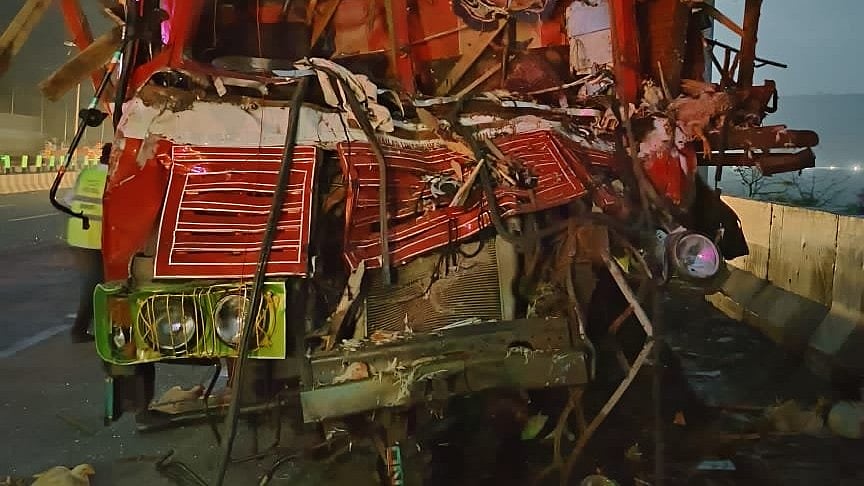 <div class="paragraphs"><p>Image of one of the vehicles involved in the accident that took place on the Mumbai-Pune Expressway near Bhor Ghat on May 10, 2024.</p></div>