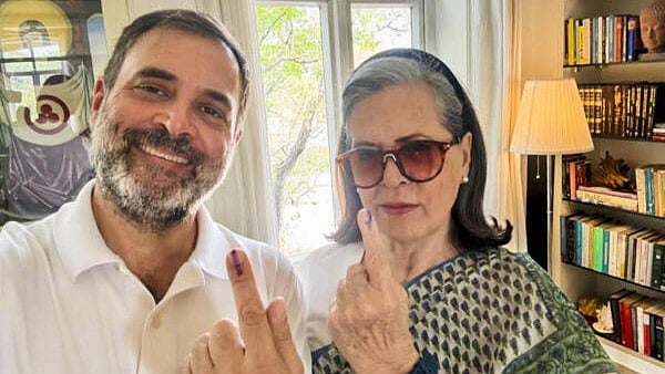 <div class="paragraphs"><p>Congress leaders Sonia Gandhi and Rahul Gandhi show their inked fingers after casting their votes during the sixth phase of Lok Sabha elections, in New Delhi, Saturday, May 25, 2024.</p></div>