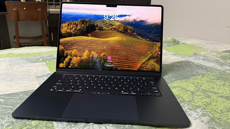 <div class="paragraphs"><p>The MacBook Air M3.</p></div>