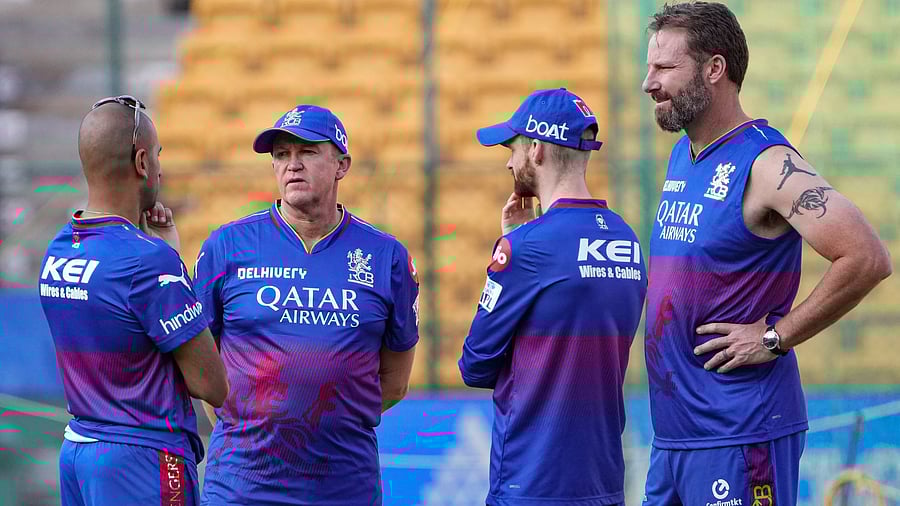 <div class="paragraphs"><p>Andy Flower (second left).</p></div>