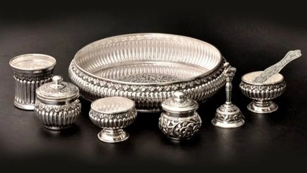 Silver Futures Surge to Rs 2.68 Lakh/kg Amid Global Economic Shifts