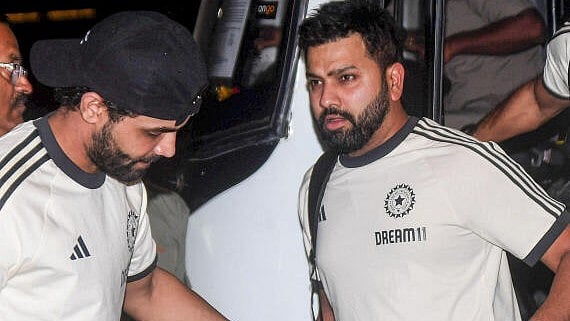 <div class="paragraphs"><p>Indian skipper Rohit Sharma and teammate Ravindra Jadeja arrive at Chatrapati Shivaji Maharaj International Airport to depart for New York for the upcoming T20 Cricket World Cup 2024.</p></div>