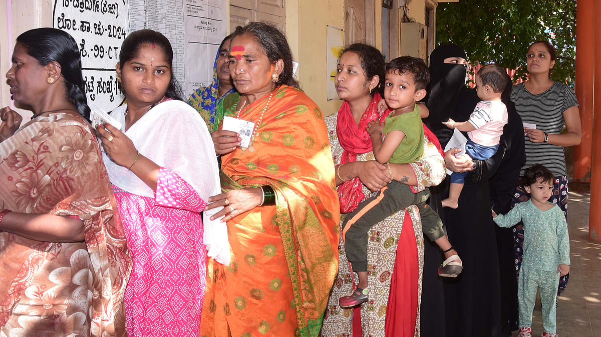Lok Sabha elections 2024 | Women voters outnumbered men in five ...