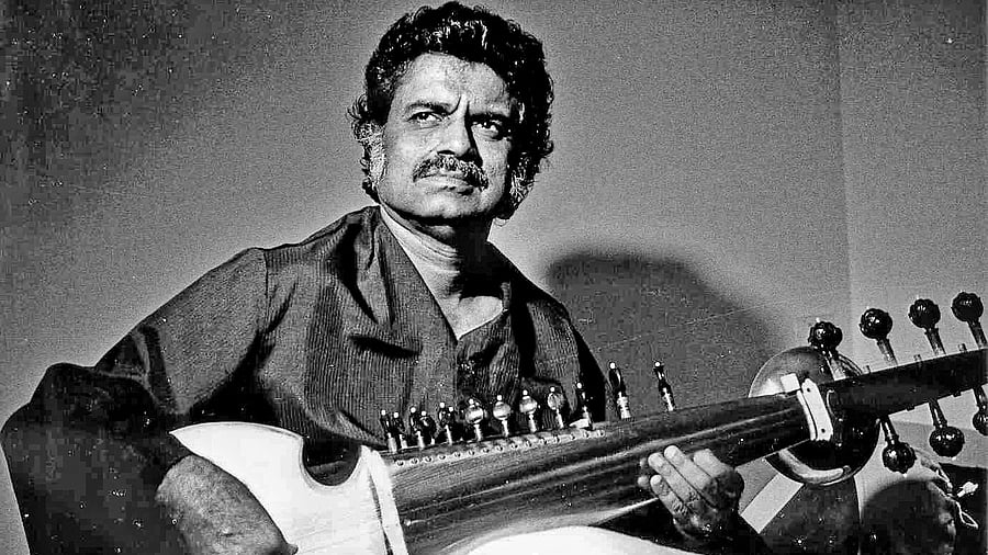 Pt Rajeev Taranath
(1932-2024)