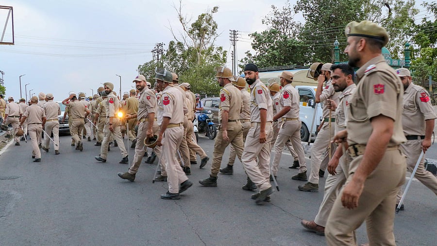 <div class="paragraphs"><p>A photo showing J&K Police personnel. Image for representational purposes only.</p></div>