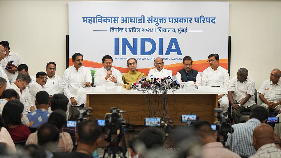 <div class="paragraphs"><p>Shiv Sena (UBT) chief Uddhav Thackeray, Congress leaders Nana Patole, Prithviraj Chavan and Balasaheb Thorat, NCP (SP) chief Sharad Pawar and NCP (SP) leader Jayant Patil during a Maha Vikas Aghadi (MVA) press conference, in Mumbai.</p></div>