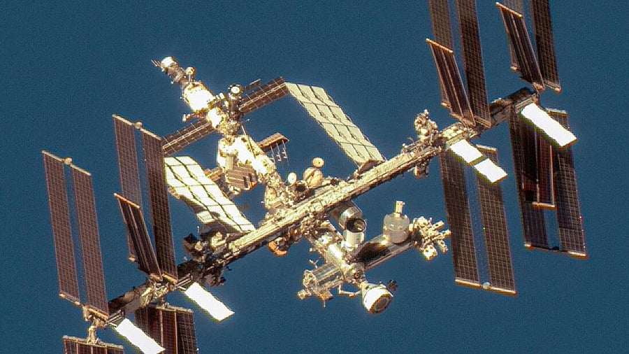 <div class="paragraphs"><p>A satellite image shows an overview of the International Space Station with the Boeing Starliner spacecraft</p></div>