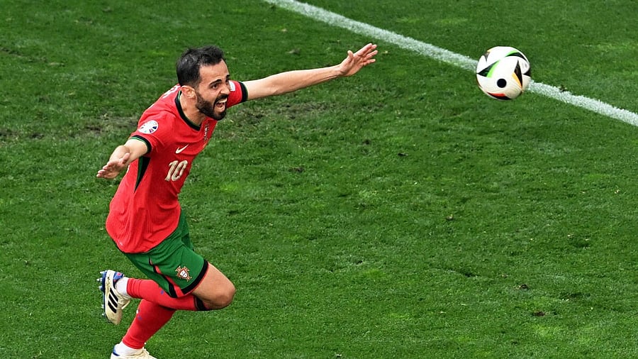 <div class="paragraphs"><p>Portugal's Bernardo Silva celebrates scoring their first goal </p></div>