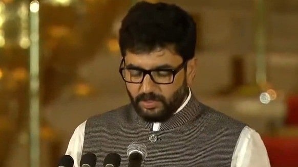 <div class="paragraphs"><p>A youth leader with mass appeal, Mohol hails from the Maratha community.</p></div>