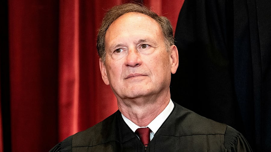 <div class="paragraphs"><p>Associate Justice Samuel Alito.</p></div>