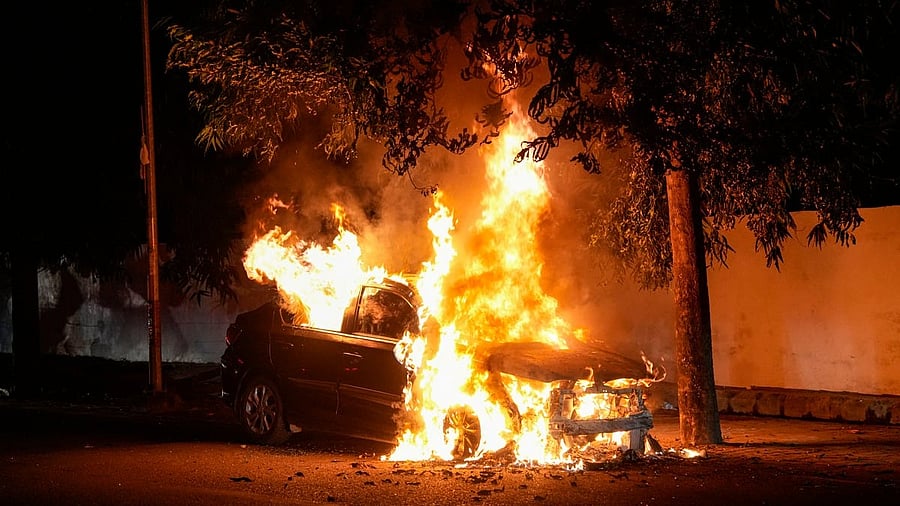 <div class="paragraphs"><p>Representative image of a car catching fire.</p></div>
