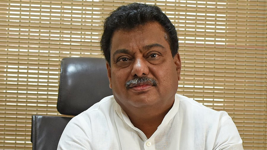 <div class="paragraphs"><p> MB Patil talks to Deccan Herald at his office in Bengaluru on Saturday, March 26, 2022. </p></div>