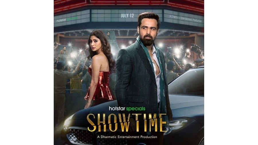 <div class="paragraphs"><p>Poster of 'Showtime'.</p></div>
