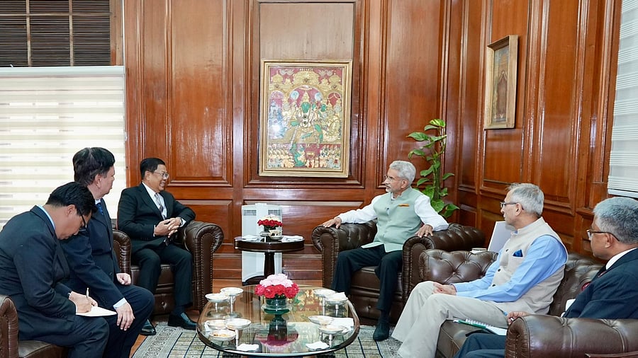 <div class="paragraphs"><p>External Affairs Minister S Jaishankar met with Myanmar’s Deputy Prime Minister and Foreign Minister U Than Shwe.</p></div>