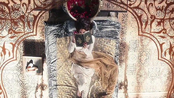 <div class="paragraphs"><p>Still from 'Heeramandi'</p></div>