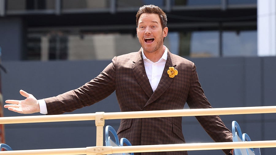 <div class="paragraphs"><p>Chris Pratt.</p></div>