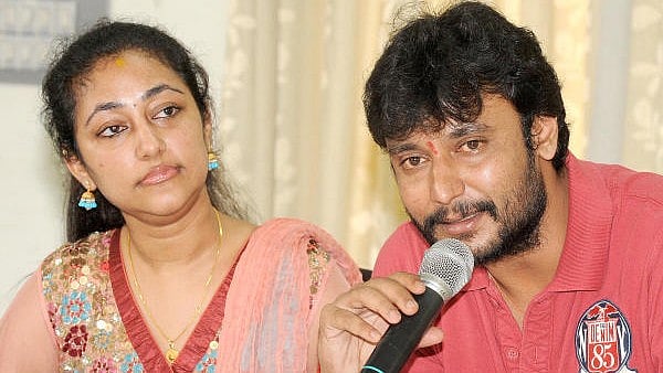 <div class="paragraphs"><p>Darshan and his wife&nbsp;Vijayalakshmi</p></div>