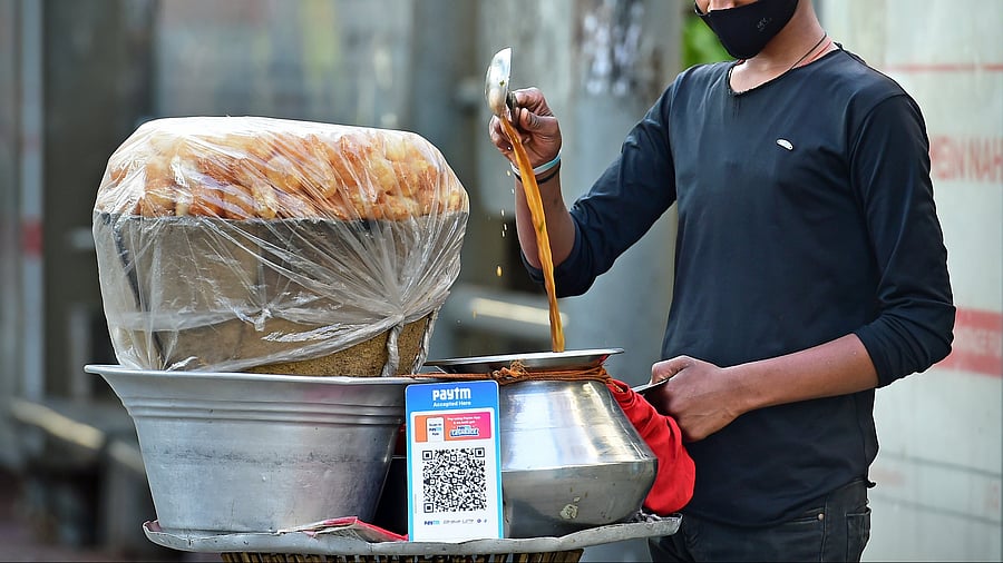 <div class="paragraphs"><p>A chaat seller at Indiranagar. </p></div>