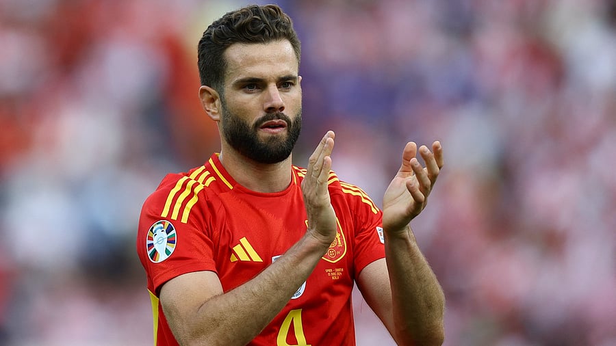 <div class="paragraphs"><p>Spain's Nacho.</p></div>