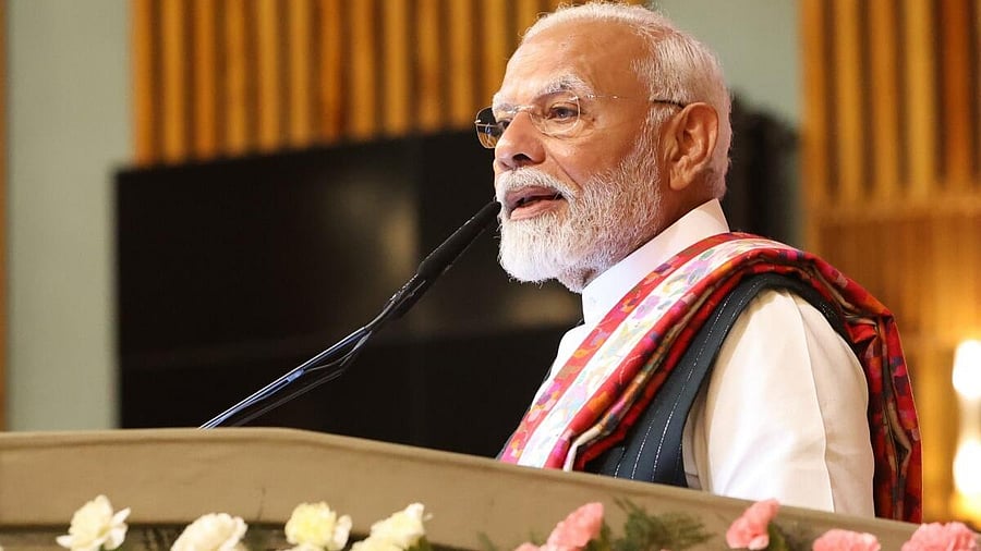 <div class="paragraphs"><p>Prime Minister Narendra Modi addresses the 'Empowering Youth, Transforming J&K' programme, in Srinagar.</p></div>