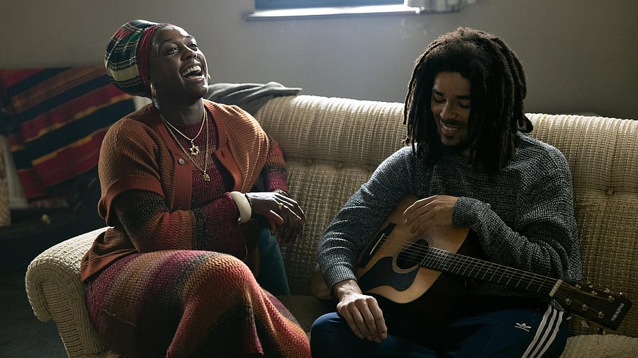 Lashana Lynch and Kingsley Ben-Adir in Bob Marley: One Love (2024)