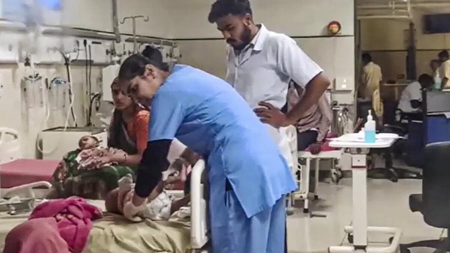 <div class="paragraphs"><p>Patients affected by the Chandipura virus being treated at a hospital, in Sabarkantha district of Gujarat. </p></div>